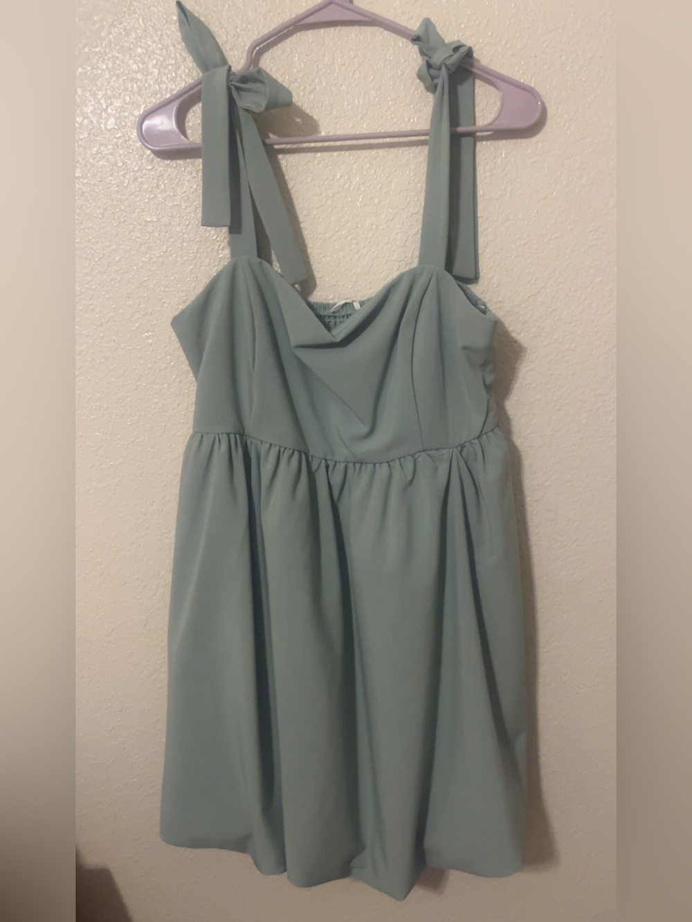 Tie strap Midi Dress in Sage Green’s - Picture 1 of 6